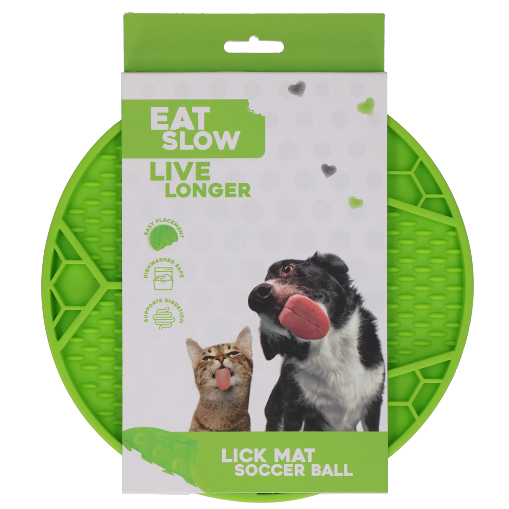 Eat Slow Live Longer Lick Mat Soccer Ball Grün