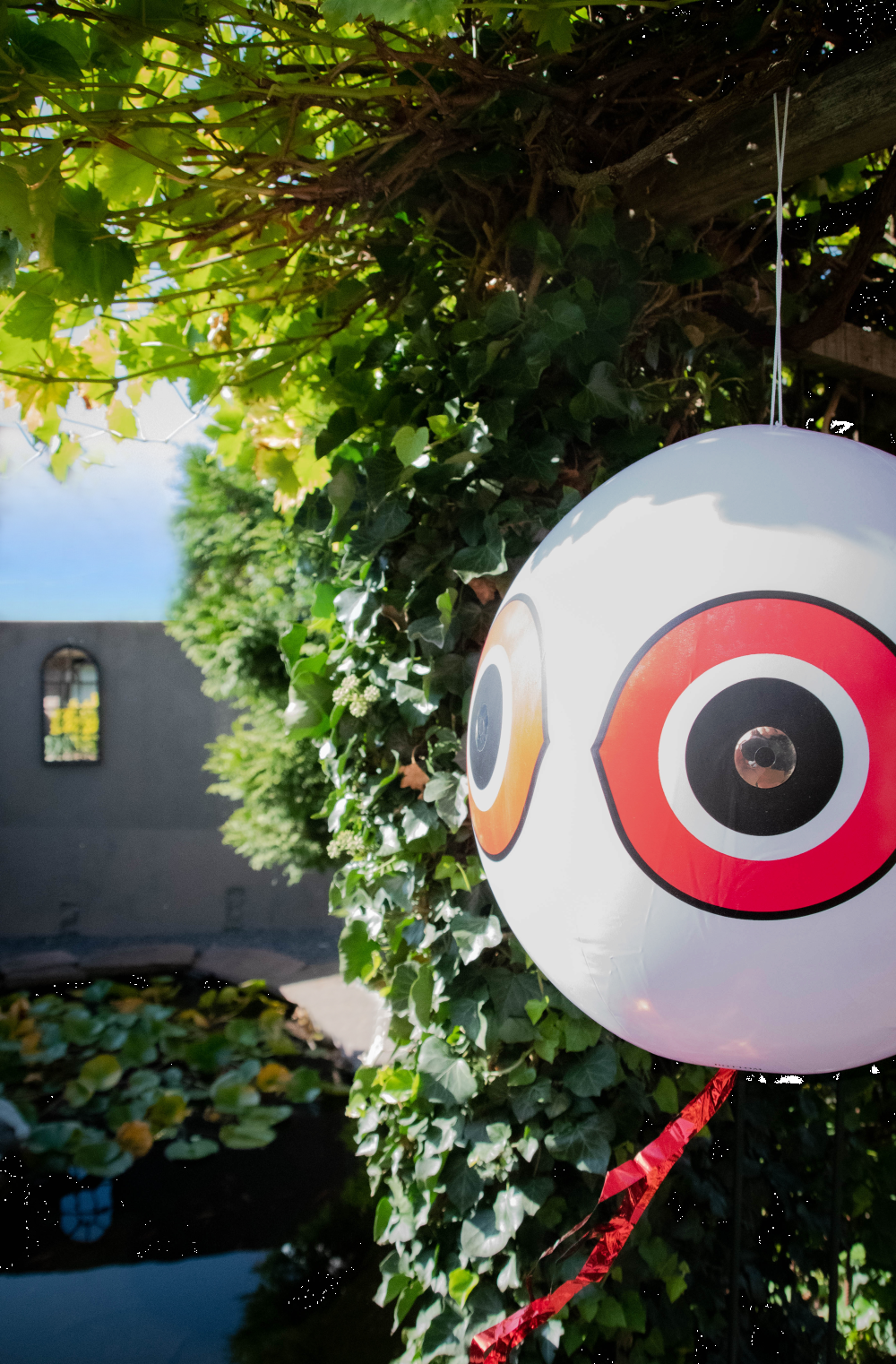 Knock Pest Schreck-Ballon Weiß